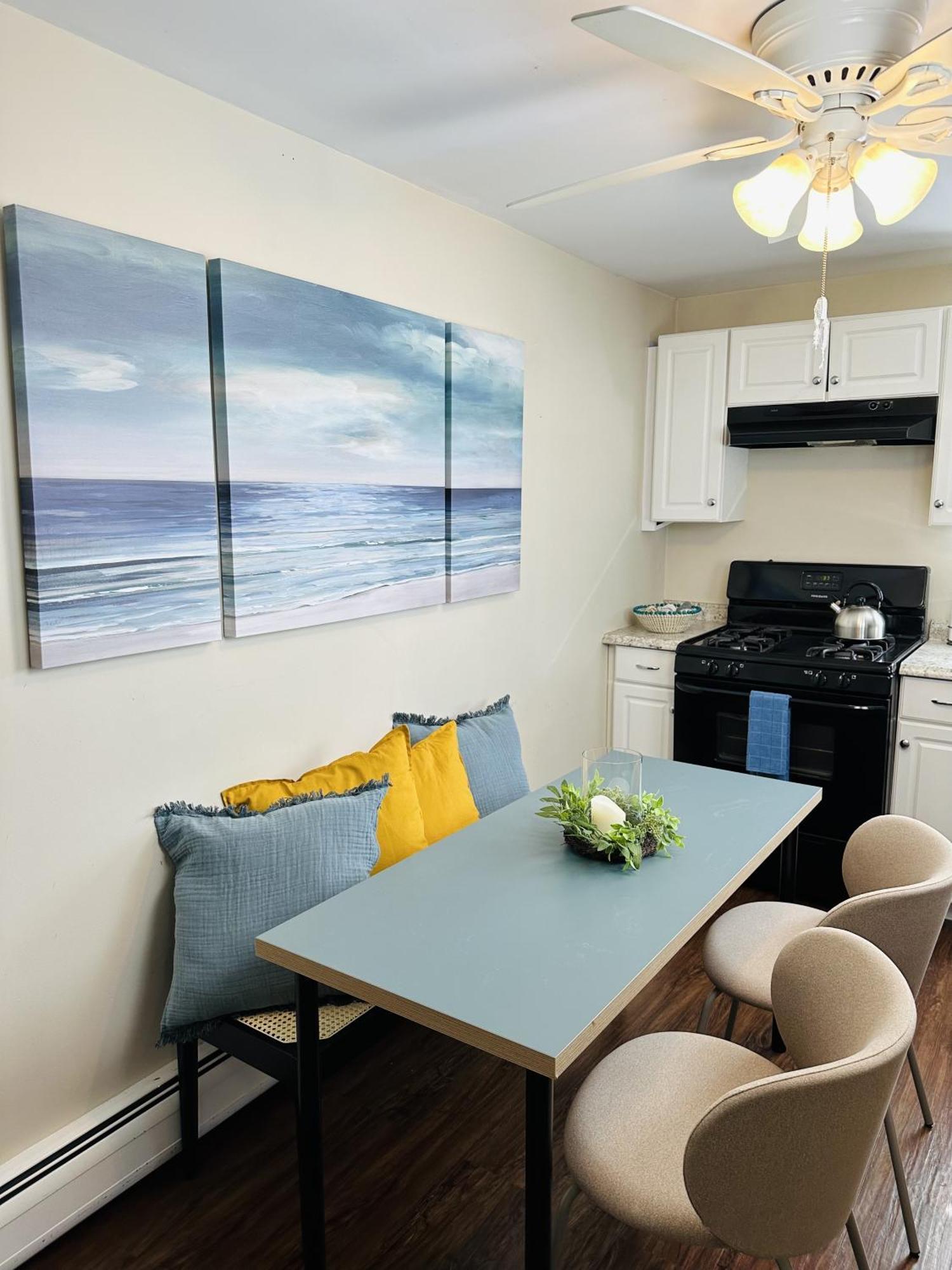 Cozy, Pleasant 2Br Apt In Beach Community! ノーウォーク エクステリア 写真