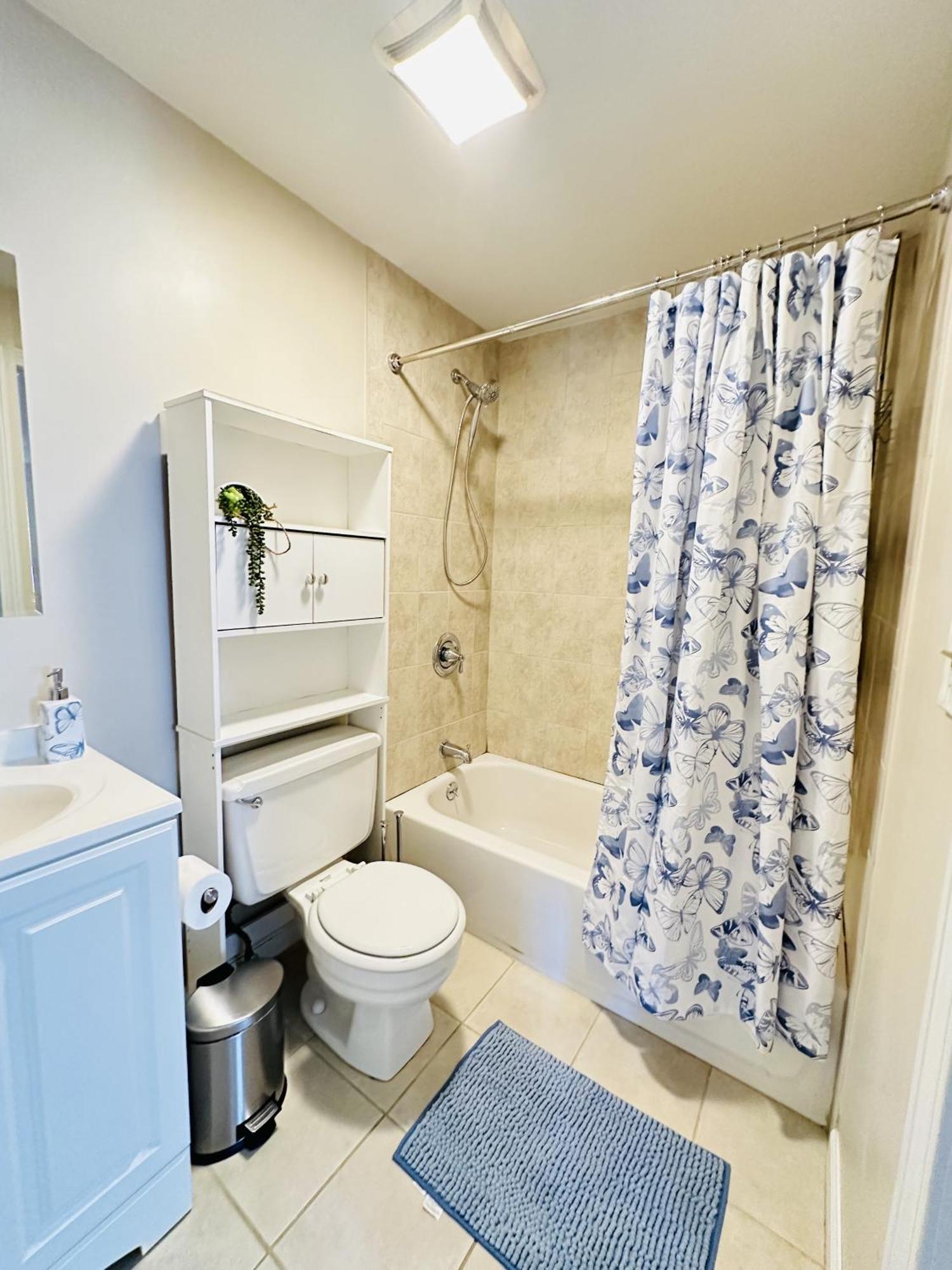 Cozy, Pleasant 2Br Apt In Beach Community! ノーウォーク エクステリア 写真